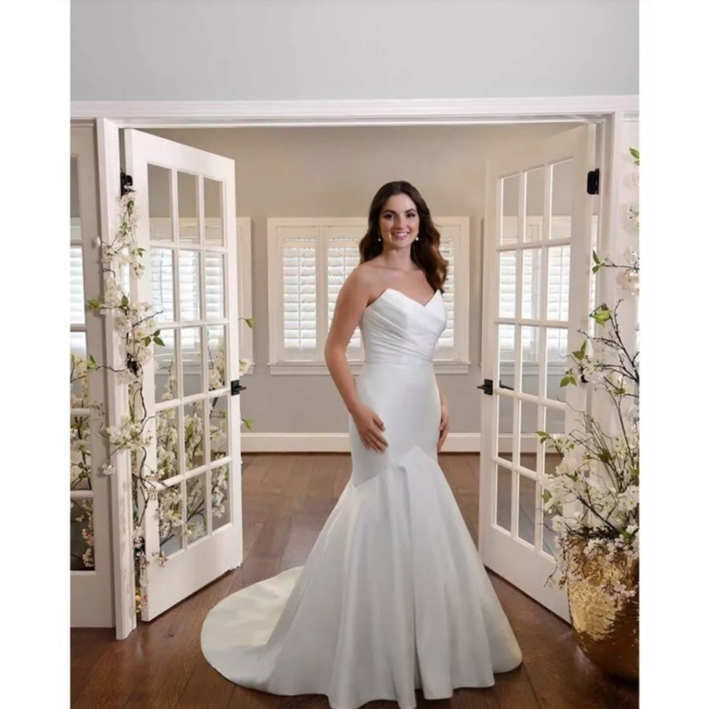 Essence  of Australia  wedding gown size 20 Ivory